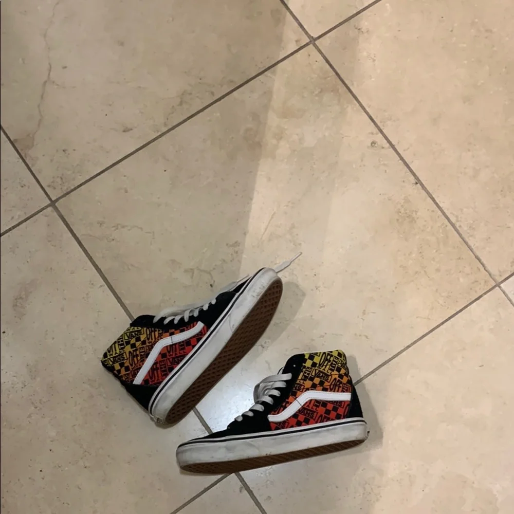 Vans Hightop Black and Red Sneakers Sz 5.5 men/Sz 7 women